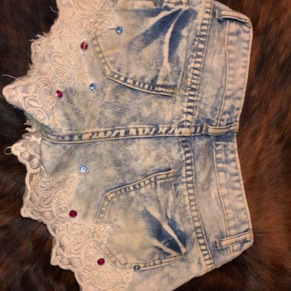 Shorts - Picture 2 of 2